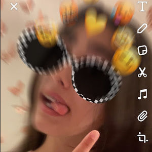 Meet your Posher, Azucena